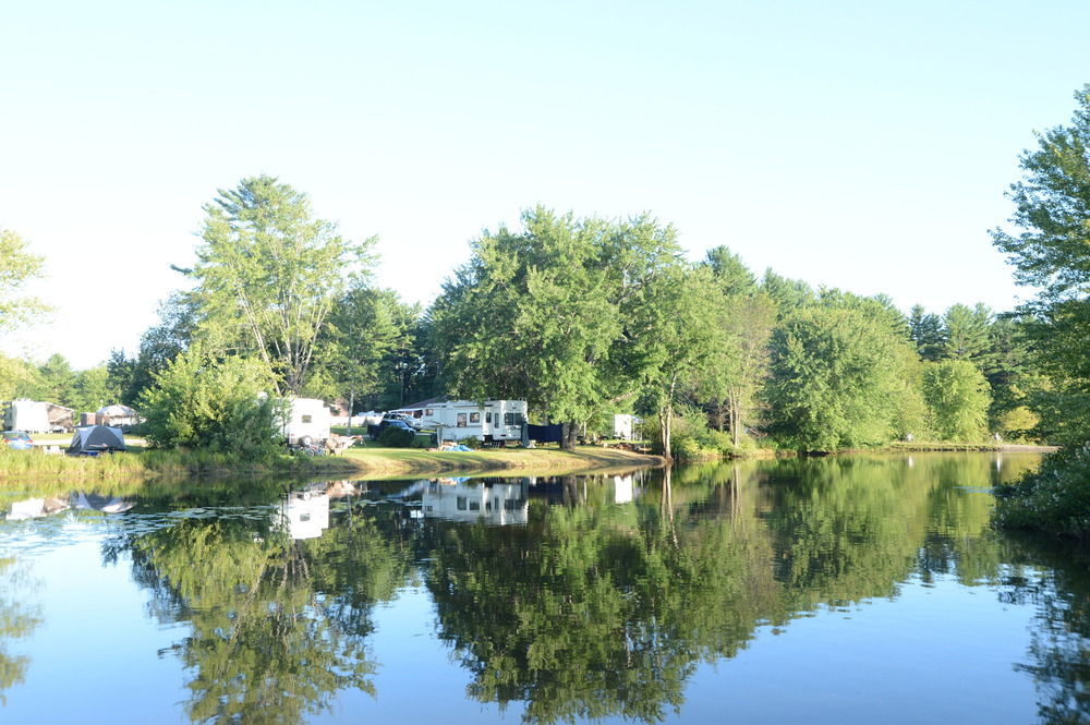 Lake George Escape - Campground Warrensburg Eksteriør bilde